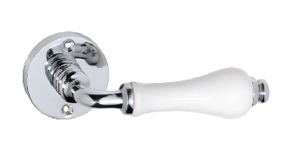 Ensemble de poignées de porte à levier Exeter en laiton avec finition en porcelaine ivoire à motif rond, 66x54mm, boîte en carton - Product Image 3