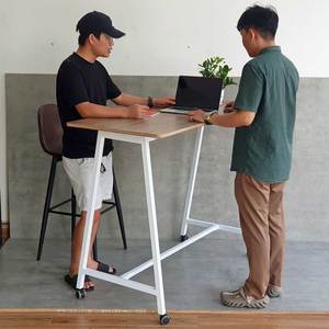 โต๊ะยืนสไตล์มินิมอลสมัยใหม่ 140x60x105 ซม. ขาทรงตัวเอ โต๊ะคอมพิวเตอร์สำหรับบ้าน/สำนักงาน รุ่น HBMN040 - Product Image 3