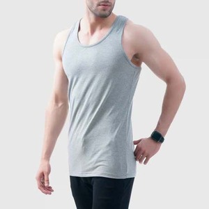 Camisetas sin mangas de gran tamaño personalizadas para hombre al por mayor, ropa de fitness de alta calidad, ropa de hombre de alto rendimiento, camisetas sin mangas de talla grande - Product Image 4