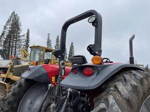 Tractor Massey Ferguson 6713 de 2018: Potencia de Alta Eficiencia para la Agricultura Moderna - Product Image 2