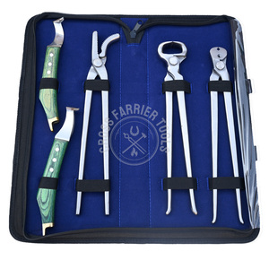 Herramientas de Herrador Premium, Cortaúñas para Cascos, Extractor de Clavos, Cuchillo Curvo para Recortar Cascos, Cuchillo con Extremo de Latón para Herraduras - Product Image 1