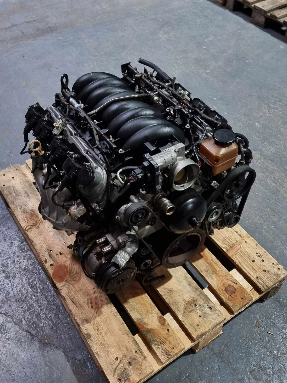308 engine v8 holden