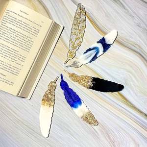 Marques de livre en résine les plus vendues Nouvelle marque de livre élégante faite à la main en résine personnalisée - Product Image 1