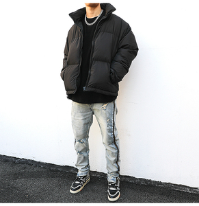 Chaqueta Acolchada Negra Essentials Sin Capucha, Diseño Urbano de Acabado Mate, Chaqueta de Invierno con Cuello Alto para Hombre - Product Image 3