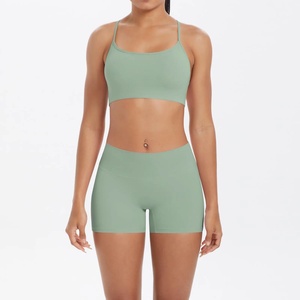 Ensemble de yoga 2 pièces à motif solide Logo avant personnalisé Taille élastique Respirant Manches courtes Logo avant à motif solide positionné - Product Image 3