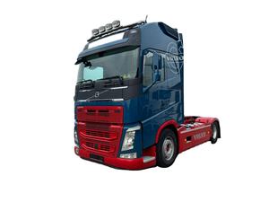 Tractor de Servicio Pesado 2024, 6x4, Euro 6, Diésel, 460HP, Caja de Cambios Automática de Transmisión Rápida, Cabina XL con Camarote, Listo para Trabajos de Volteo/Transporte - Product Image 2