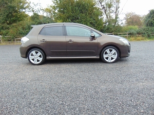 Toyota Blade Híbrido Usado, Sedán, Gasolina, Automático, Volante a la Izquierda, Vehículo de Bajo Consumo, Alta Calidad, Mejor Oferta, En Venta - Product Image 1