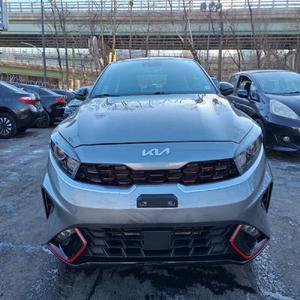 EXCELENTE ESTADO Kia Forte GT Line 2022 - Product Image 1