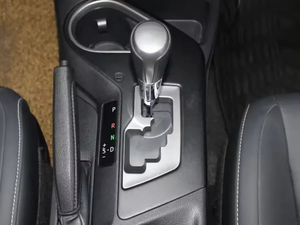 Sièges en cuir pour RAV4 2024 conduite à gauche avec caméra de recul - Product Image 3