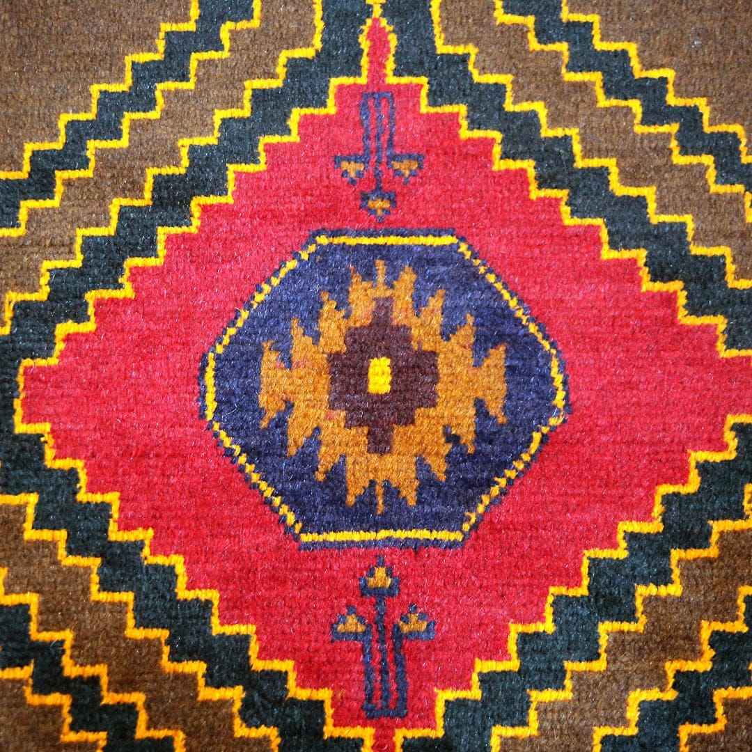 สีน้ำตาล