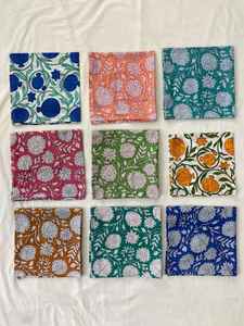 ผ้าพันคอผ้าฝ้ายลายดอกไม้สีน้ำตาล ทำด้วยมือ ใช้ได้ทั้งชายและหญิง ผ้าคลุมศีรษะ ผ้าพันคอ  ของใช้ที่ยั่งยืน - Product Image 5