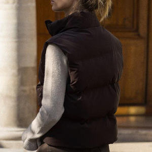 Gilet bouffant léger sans manches à col haut avec fermeture à glissière complète/cordon élastique réglable avec poches latérales 2026 - Product Image 3