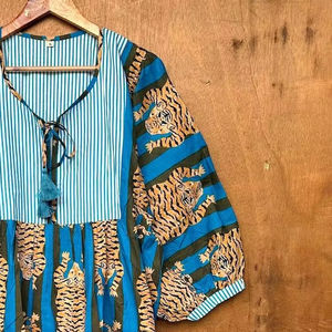 ชุดมินิเดรสผ้าฝ้ายพิมพ์ลายบล็อกสำหรับผู้หญิงชุดเดรสคอลึกพร้อมเชือกผูกโบฮีเมียนสำหรับงานแต่งงานสไตล์โบฮีเมียนโบฮีเมียนฮิปปี้โบฮีเมียนฤดูร้อน - Product Image 4