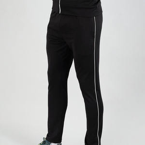 Sweat à capuche de sport Ensemble de jogging deux pièces Survêtements décontractés pour hommes Costumes d'hiver de sport personnalisés Costumes de jogging en polyester Survêtement noir pour hommes - Product Image 5