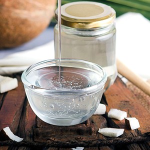 Top choix huile de noix de coco de qualité cosmétique en gros huile de coco pour les soins de la peau du corps et le traitement des cheveux - Product Image 6