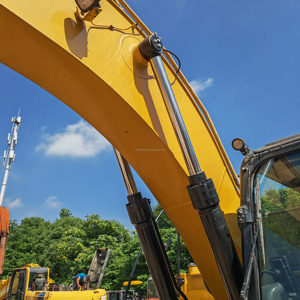 Used for Skid Steer <b>Loader</b> 2020 Model 4 Ton Rated Load with Gearbox and Motor <b>Backhoe</b> & Mini <b>Loader</b> 75KW Power for Sale - Product Image 6