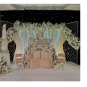 Escenario de Recepción Floral Blanco de Estilo Occidental, Escenario Abierto Moderno para Bodas en Interiores, Escenario de Recepción Canadiense de Tendencia - Product Image 1