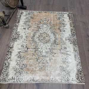 Alfombra Vintage de 3.8x4.7 pies, Alfombra Turca, Alfombra Marrón de Lana Marroquí - Product Image 1