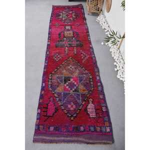 Alfombra Persa Tradicional Hecha a Mano, Ecológica, Vintage, de 2.6 x 10.9 pies, Diseño Rectangular de Patchwork Rosa y Morado, Lana y Látex, Grosor Medio - Product Image 1