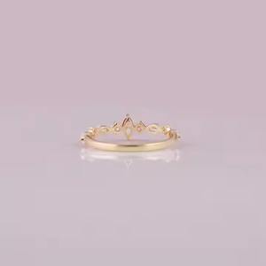 แหวนหมั้นทองทันสมัยสำหรับผู้หญิงพร้อมเม็ดเพชรและเจียระไนดีไซน์แบบแฮนด์เมดสำหรับงานปาร์ตี้และของขวัญ - Product Image 6