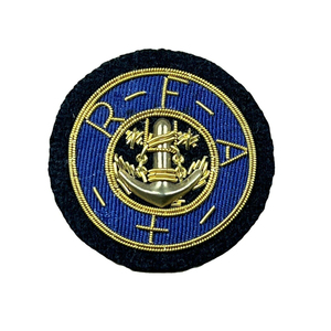 Insignia de Almirante de la Marina de la India, Bordado de Hojas de Roble Plateadas Medianas, Botones Lisos, Alambre de Bullion, Cómoda - Product Image 1