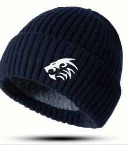 Gorro de lana para hombre de otoño e invierno, gorro de punto cálido transpirable con logotipo personalizado a la moda para exteriores con diseño a cuadros de rayas coloridas - Product Image 1