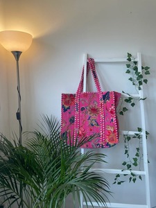 Sac fourre-tout d'hiver en velours matelassé de style bohème vintage, doublure en toile, fermeture éclair, design léger pour les voyages et le shopping - Product Image 2