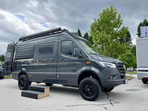 Autocaravana de Lujo Personalizada Sprinter 3500, Caravana Moderna 4x4 Plegable para 4 Personas - Product Image 6