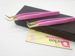 Pinzas para pestañas de acero inoxidable rosa más vendidas, puntas chapadas en oro sostenibles para pestañas de volumen de fibra con logotipo privado - Product Image 3