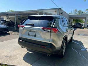 TO-YO-TA RAV4 XLE d'occasion 2024 - Product Image 2