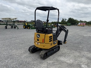 Miniexcavadora Compacta con Certificación CE, Alta Potencia de Excavación, para Trabajos Agrícolas, de Jardinería y Municipales - Product Image 3