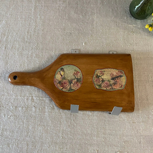 Planche à découper en bois faite à la main avec poignée, style vintage décoratif, planche à découper en bois pour la cuisine, cadeaux et décoration de la maison - Product Image 1