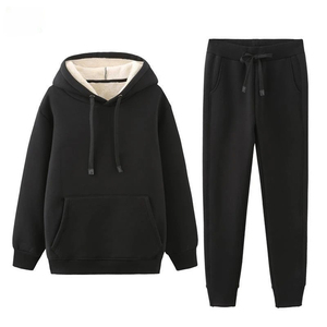 Nouvel arrivage Haut à capuche en polaire épaisse et pantalon évasé empilé Ensemble de pièces Tenue décontractée et chaude pour l'hiver Streetwear Fashion Hoodies - Product Image 2