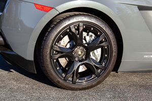 Offre exceptionnelle : Lamborghini Gallardo LP550-2 Coupé d'occasion 2012, propre et prête à être expédiée - Product Image 5