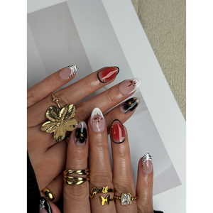 Blush Noir - Uñas Postizas con Diseño de Jardín - Product Image 1