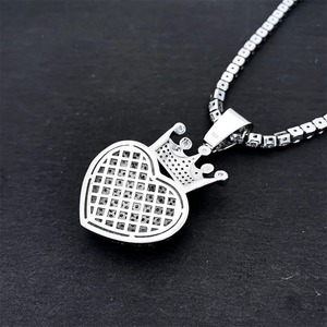 Collar unisex deportivo de moda con colgante de circonita de rodio en forma de corazón europeo-americano de primera calidad, cadena de cobre, ¡superventas transfronterizo! - Product Image 2