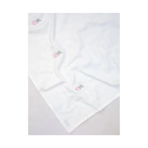 Exportateur de gros brodé de fleurs de citrouille somptueuse 100% ensembles de serviettes de bain de golf à haute absorption d'eau en coton biologique - Product Image 3