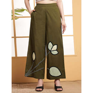Conjunto de 2 Piezas Deebaco para Mujer, Color Oliva, Bordado Floral, Camisa de Manga Tres Cuartos con Pantalones, Atuendo Casual de Primavera/Verano - Product Image 3