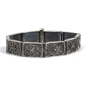 925 Sterling Silver <b>Daisy</b> Flower Motif Bracelet for <b>Gift</b> Occasions - Product Image 1