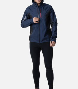 Vente en gros de veste coupe-vent luxe et tendance pour hommes veste à capuche légère pour la randonnée et les vêtements de voyage avec logo personnalisé - Product Image 3