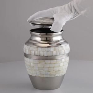 Urna Funeraria de Aluminio Plateado Cromado con Madreperla, Urna Personalizada para Cenizas de Adultos, Recuerdo Decorativo para Funeral - Product Image 3