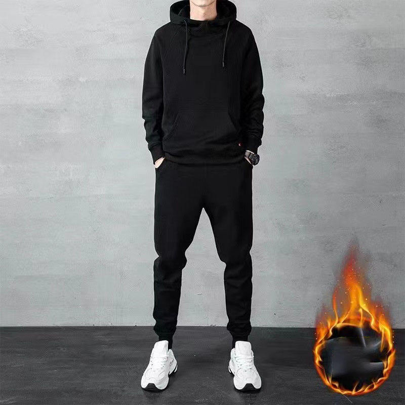 เสื้อสเวตเตอร์มีฮู้ดสีดำ + กางเกงบุฟลีซสีดำ