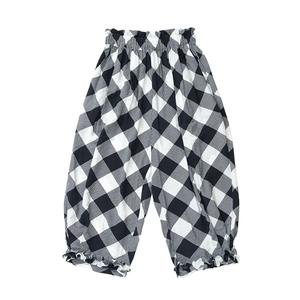 Pantalones de linterna a cuadros con diamantes en blanco y negro Ajuste holgado para una súper comodidad Imprescindible para las compras diarias para atrapar - Product Image 1