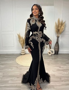ÚLTIMO Y HERMOSO BORDADO DE ZARI BLANCO EN VESTIDO CAFTÁN NEGRO CON ADORNADO CON CUENTAS DE CRISTAL, PIEDRA, TRABAJO DABKA @ 2023 - Product Image 1