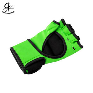 Fabrication professionnelle Fabriqué en usine Gants de fitness confortables MMA Patchs personnalisés Gants MMA pour une utilisation en extérieur - Product Image 3