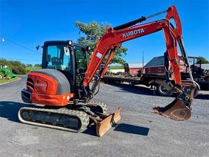 2023 pour la mini-pelle KX040-4 Kubota bien entretenue avec un mélange parfait de puissance et de commodité. - Product Image 6