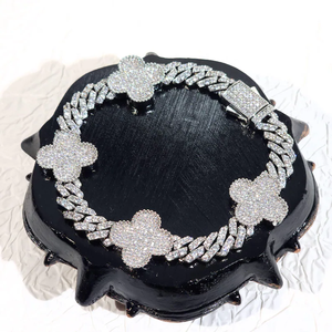 Pulsera de Plata Iced Out con Eslabones Cubanos y Trébol, Cadena Hip Hop de Moissanita, Pulsera de Lujo con Diamantes para Hombre y Mujer - Product Image 4