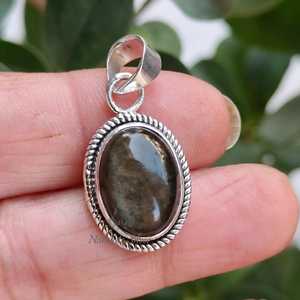 Pendentif artisanal en argent sterling 925 avec obsidienne ovale dorée, bijou en argent sterling 925 fait main, cadeau pour elle - Product Image 2