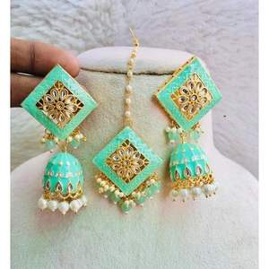 Boucles d'oreilles mode Mangleika de forme carrée Design émaillé élégant - Product Image 3