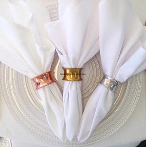 Anneaux de serviette en métal plaqué cuivre Elegance pour la décoration de table de mariage, de fête et de dîner - Product Image 2